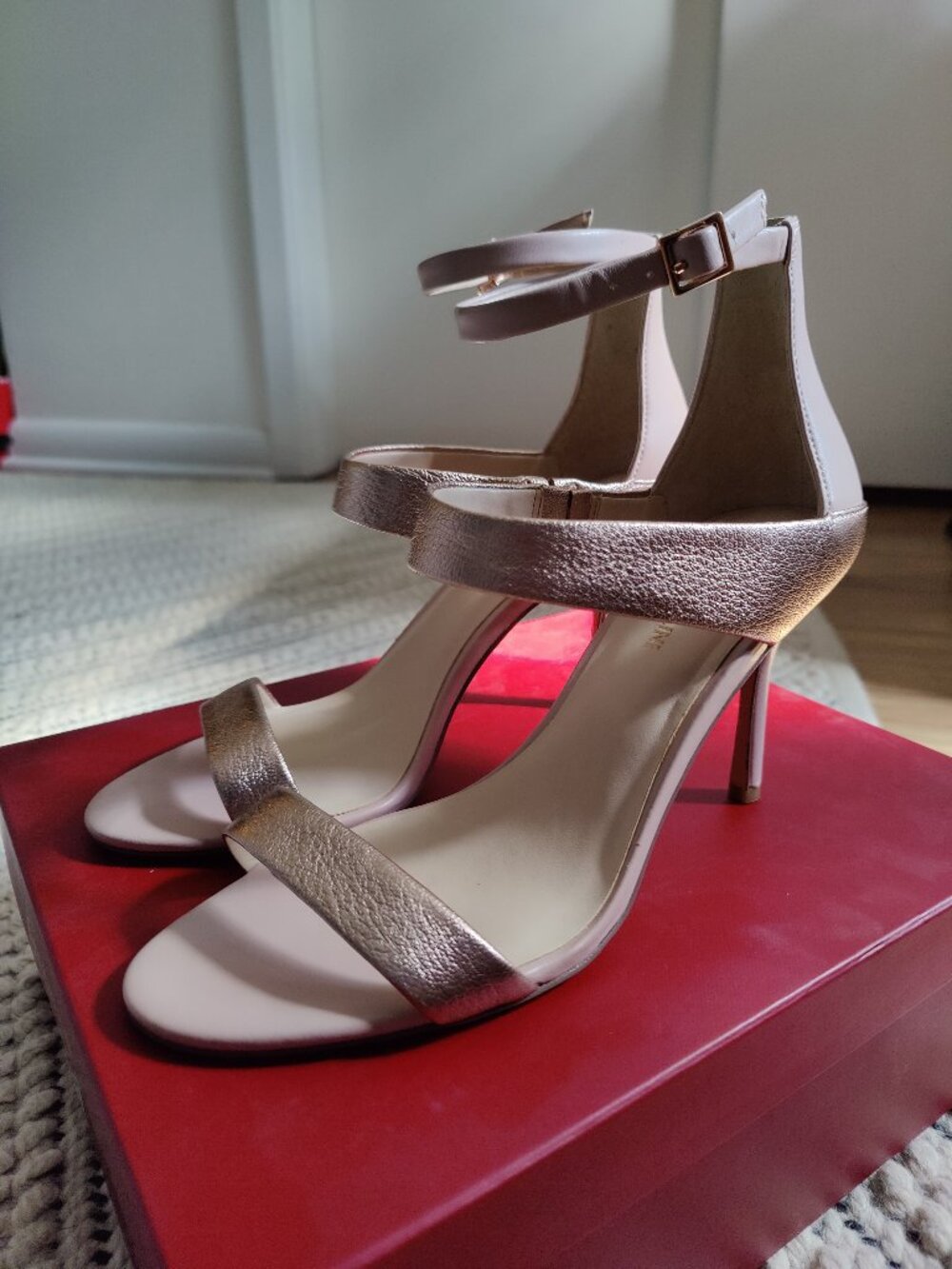 Enzo Angiolini Addalyn Sandal Size 8 Light Pink Metallic Leather